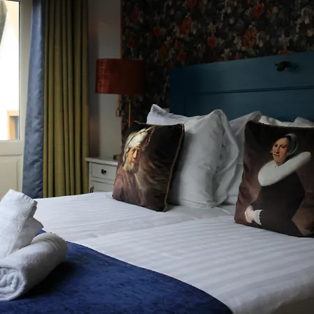 Hotel West 2*